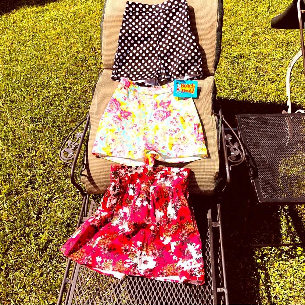 Beach Bash retro style 2 shorts & 1 Skirt NWT